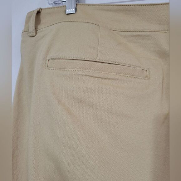 L.L. Bean NWT Women's Comfort Stretch Pants, Mid-Rise Wide-Leg Chino Size 20W - Picture 8 of 10